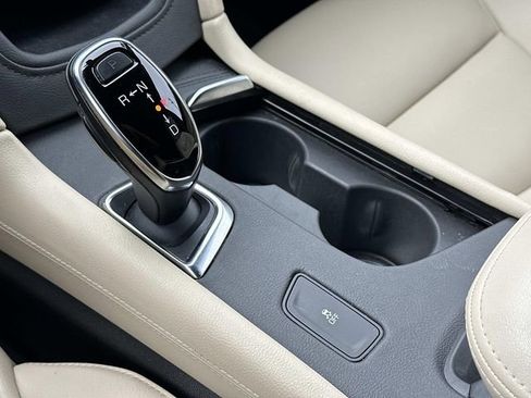 Used 2019 Cadillac XT5 FWD image 30