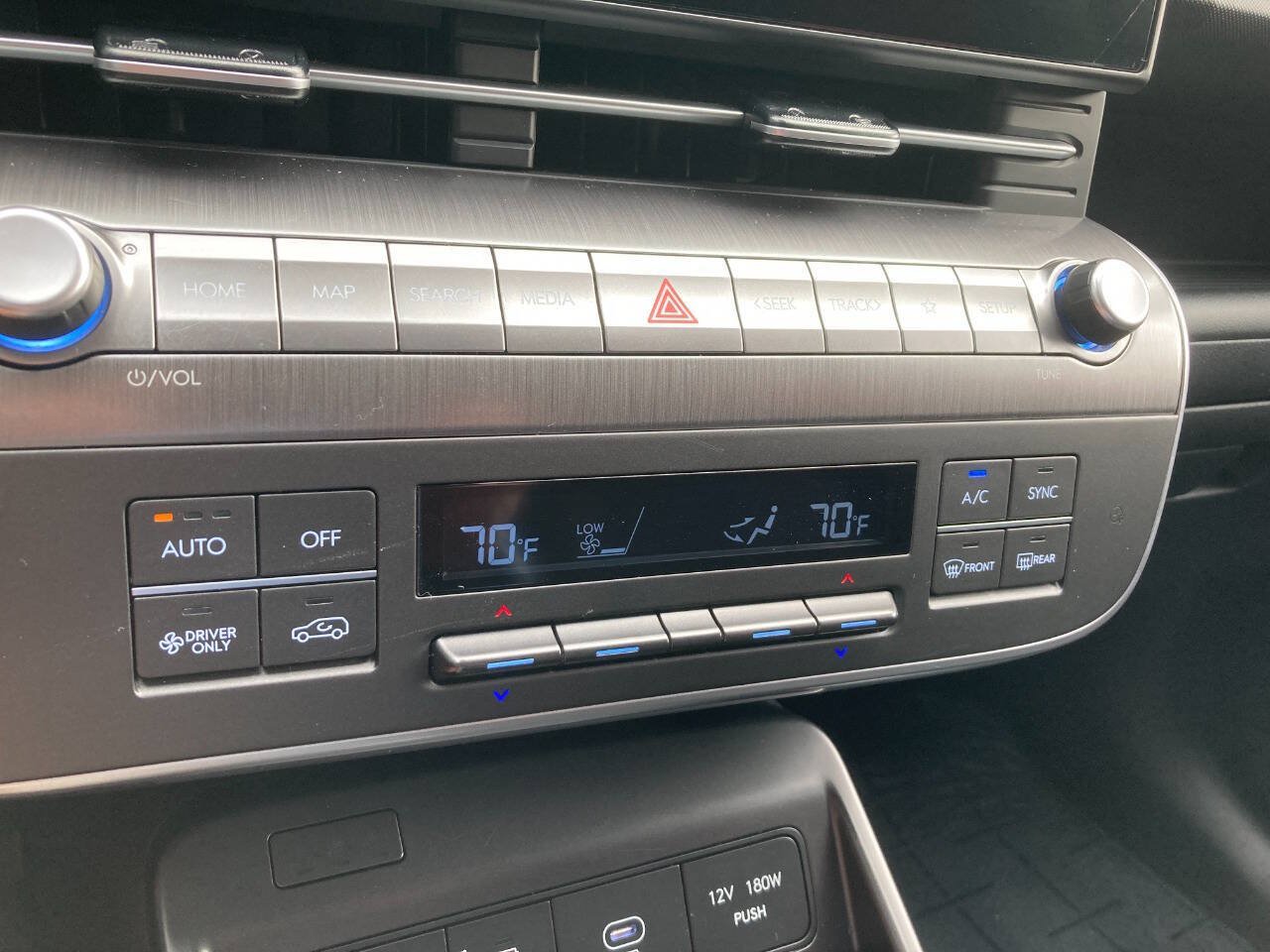 Used 2024 Hyundai Kona SEL FWD image 16