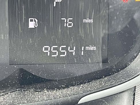 Used 2017 Chevrolet Sonic LT image 18