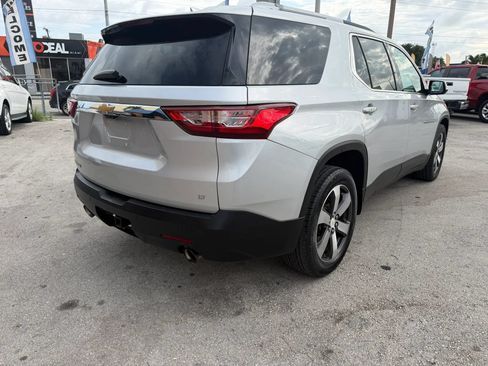 Used 2018 Chevrolet Traverse LT FWD image 5