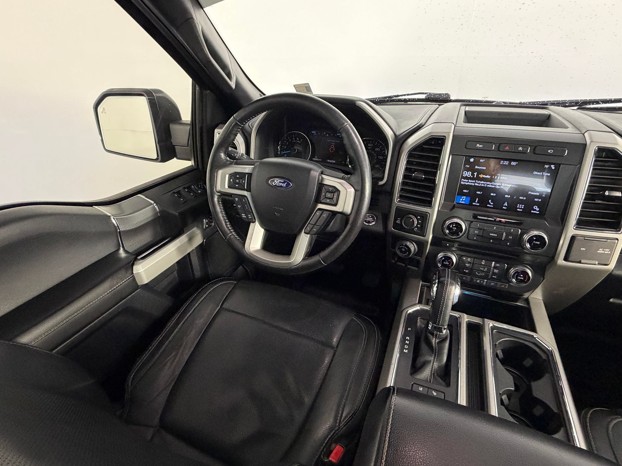 Used 2017 Ford F150 Lariat w/ Equipment Group 502A Luxury AWD/4WD image 32