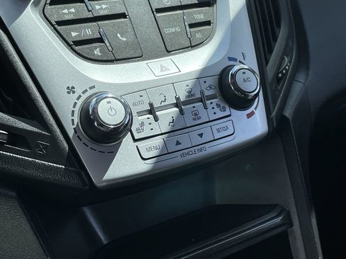Used 2017 Chevrolet Equinox LT w/ Convenience Package FWD image 34