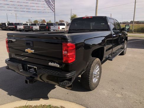 Used 2019 Chevrolet Silverado 3500 High Country w/ Duramax Plus Package image 5