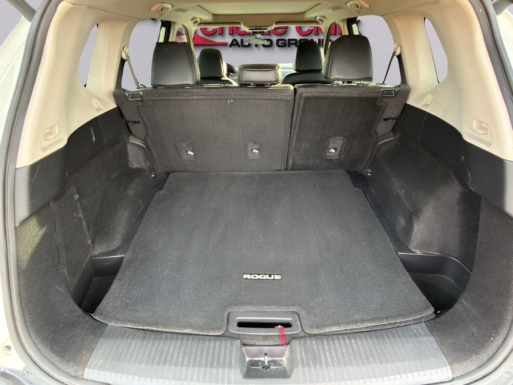 Used 2023 Nissan Rogue SV w/ SV Premium B Package FWD image 13
