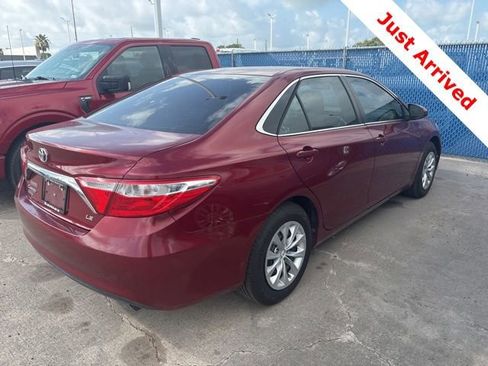 Used 2016 Toyota Camry LE FWD image 9