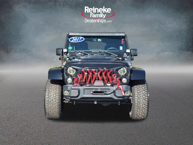 Used 2017 Jeep Wrangler Unlimited Rubicon AWD/4WD image 2