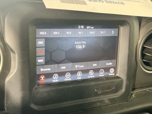 Used 2023 Jeep Wrangler Sport AWD/4WD image 14