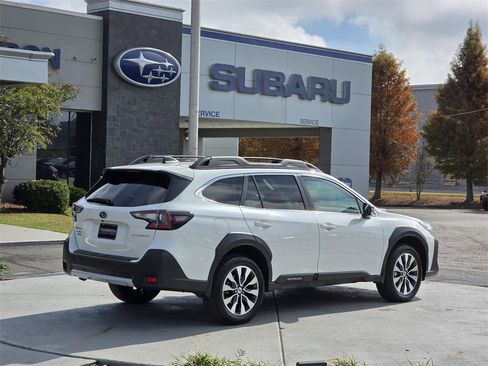 Used 2023 Subaru Outback Limited image 5