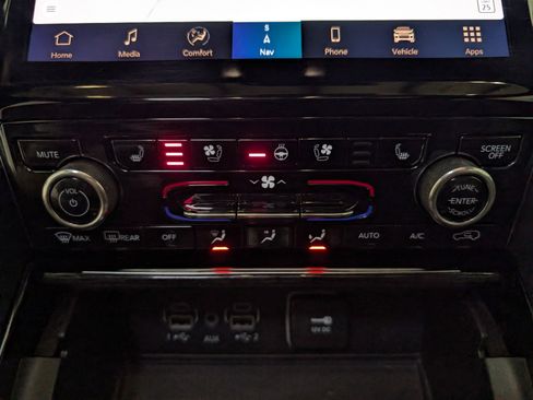 Used 2023 Jeep Grand Cherokee Summit w/ Advanced Protech Group IV image 23