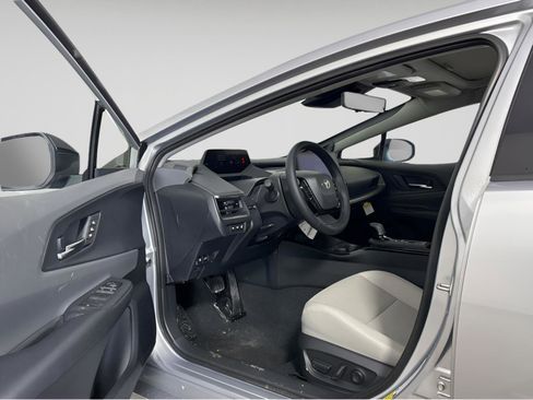 New 2026 Toyota Prius Limited image 2