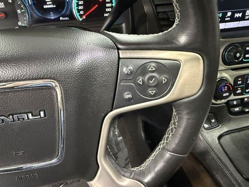 Used 2018 GMC Yukon XL Denali w/ Enhanced Security Package AWD/4WD image 23