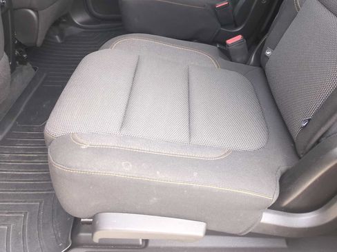 Used 2020 Chevrolet Traverse LT FWD image 24