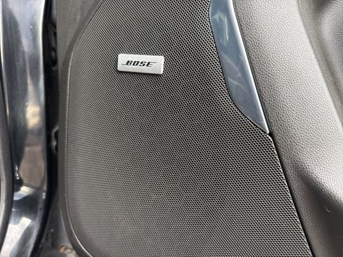 Used 2022 Chevrolet Suburban RST w/ Luxury Package image 17