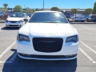 Used 2017 Chrysler 300 S video 2