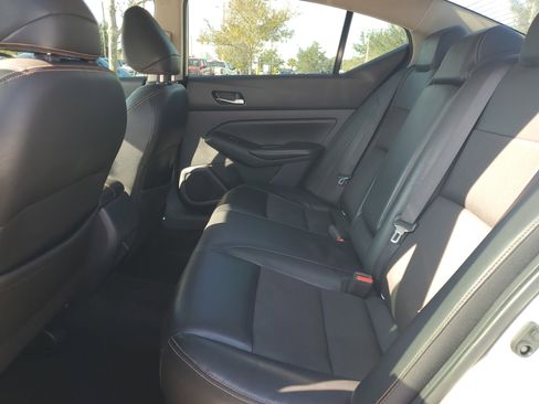 Certified 2019 Nissan Altima 2.5 SR w/ SR Premium Package image 18