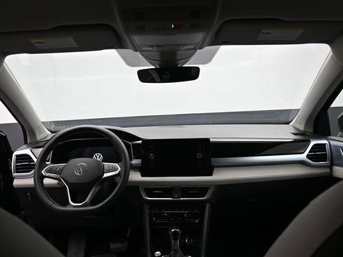 New 2026 Volkswagen Taos SE AWD/4WD image 10