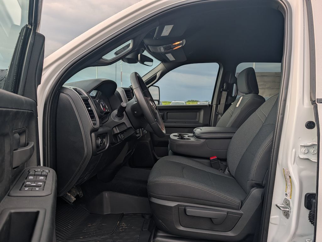 New 2026 RAM 3500 Tradesman AWD/4WD image 5