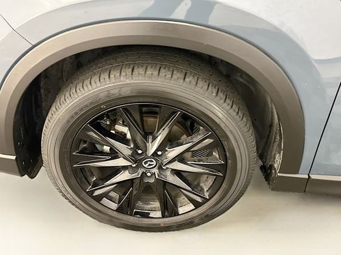 Used 2024 MAZDA CX-5 Carbon Edition image 11