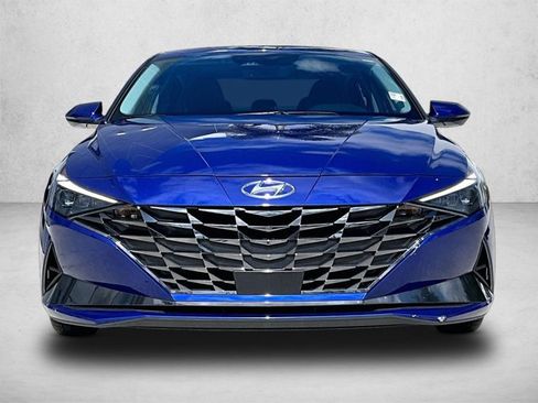 Used 2023 Hyundai Elantra Limited w/ Preferred Accessory Package image 3