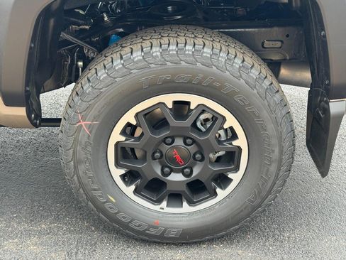 New 2026 Toyota Tacoma TRD Off-Road AWD/4WD image 4
