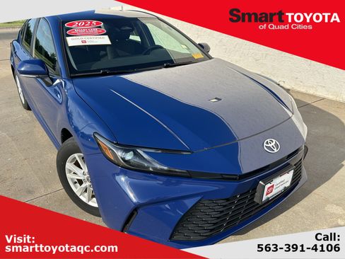 Used 2025 Toyota Camry LE FWD image 1