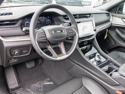 New 2027 Jeep Grand Cherokee Limited w/ Limited Altitude Package