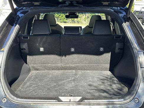 Used 2023 Toyota Venza Nightshade image 26