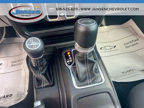 Used 2023 Jeep Wrangler Sahara AWD/4WD image 15