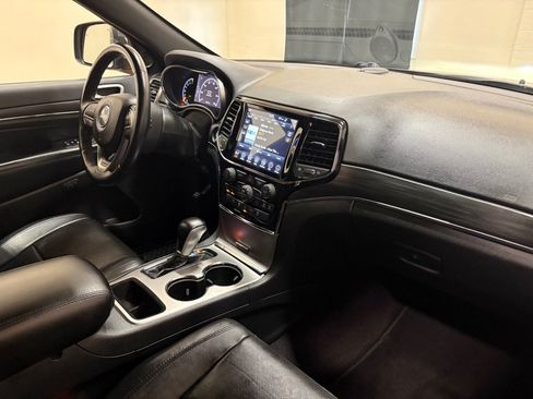 Used 2019 Jeep Grand Cherokee Limited w/ Luxury Group II RWD image 19