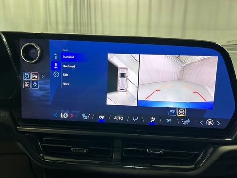 Used 2025 Chevrolet Equinox EV RS image 17