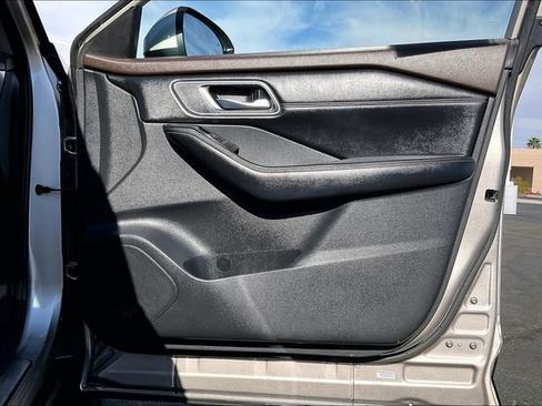 Certified 2021 Nissan Rogue Platinum image 23