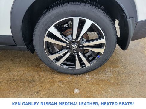 Used 2019 Nissan Kicks SR w/ SR Premium Package image 20