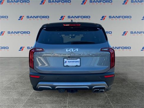 Used 2022 Kia Telluride SX w/ Towing Package image 4