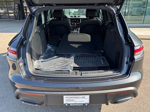Certified 2026 Porsche Macan AWD/4WD image 12
