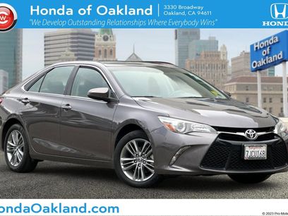 Used 2015 Toyota Camry SE w/ Moonroof Package
