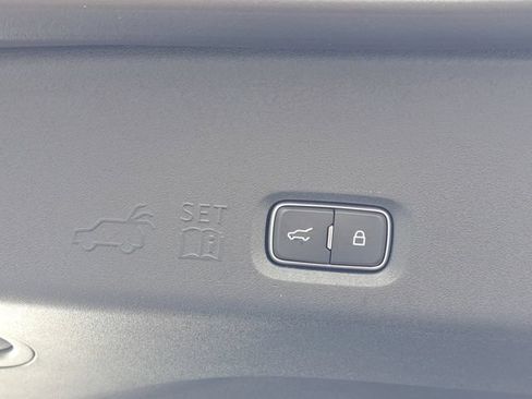New 2026 Lincoln Navigator L Premier AWD/4WD image 51