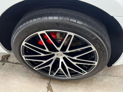 Used 2024 Porsche Macan image 37