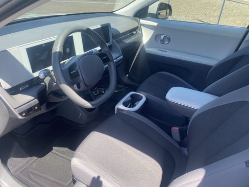 Certified 2024 Hyundai Ioniq 5 SEL RWD image 9