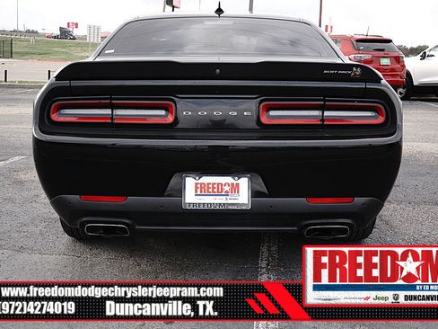 Used 2022 Dodge Challenger R/T Scat Pack RWD image 4
