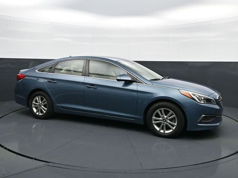 Used 2017 Hyundai Sonata SE FWD image 8