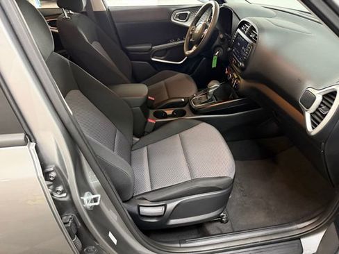 Used 2022 Kia Soul LX w/ Technology Package FWD image 36