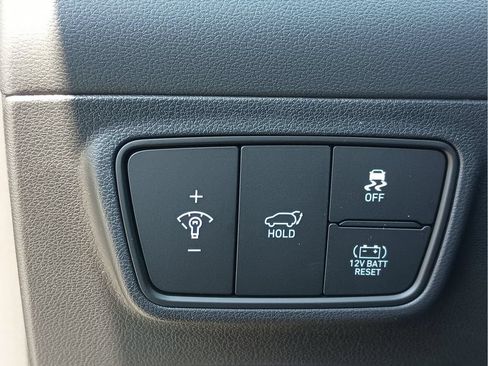 Certified 2024 Hyundai Tucson Limited AWD/4WD image 27
