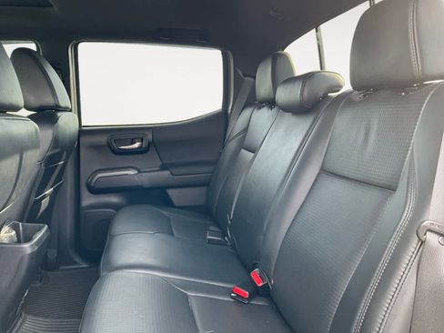 Used 2019 Toyota Tacoma TRD Sport w/ TRD Premium Sport Package image 15