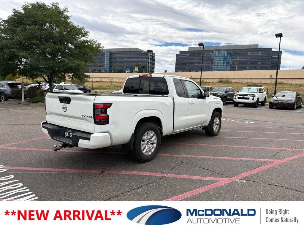 Used 2022 Nissan Frontier SV AWD/4WD image 3