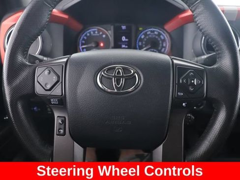 Used 2017 Toyota Tacoma SR5 AWD/4WD image 22