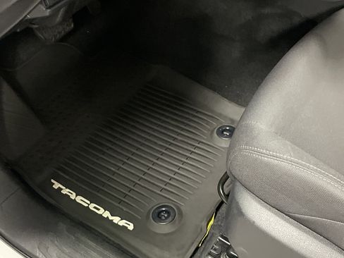 Certified 2025 Toyota Tacoma SR5 AWD/4WD image 17