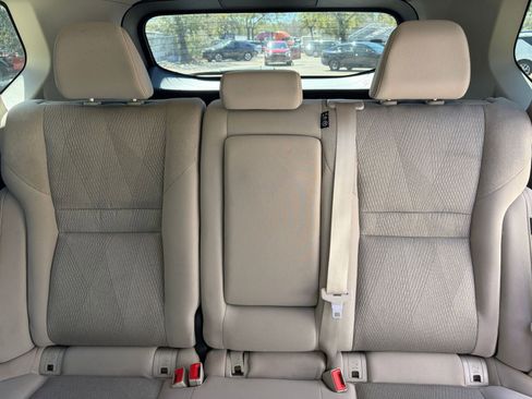 Used 2025 Nissan Rogue SV image 34