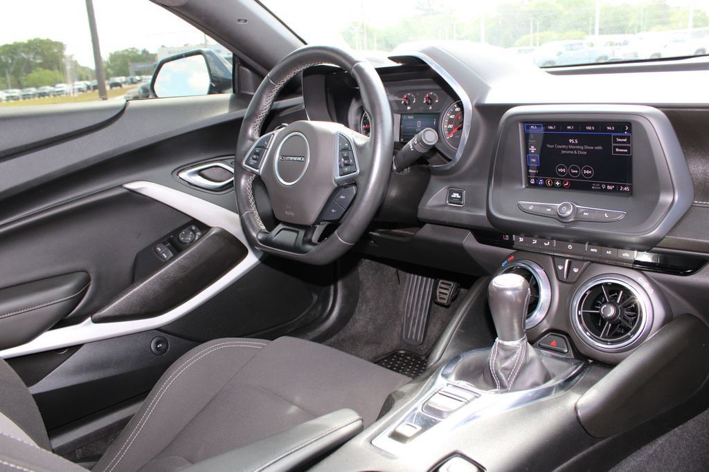 Used 2021 Chevrolet Camaro LT RWD image 8