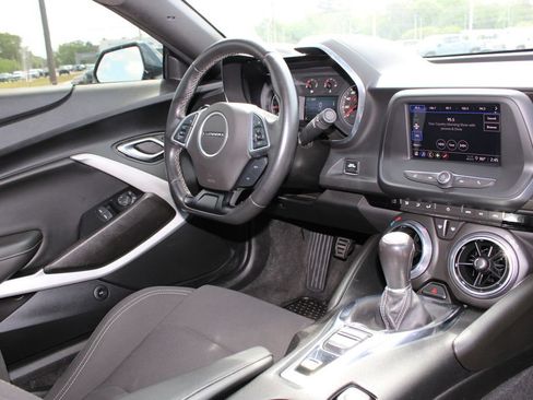 Used 2021 Chevrolet Camaro LT RWD image 8