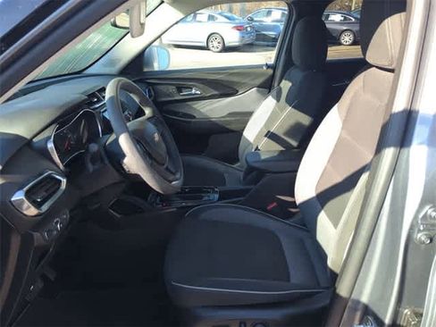 Used 2022 Chevrolet TrailBlazer LT w/ Convenience Package image 18